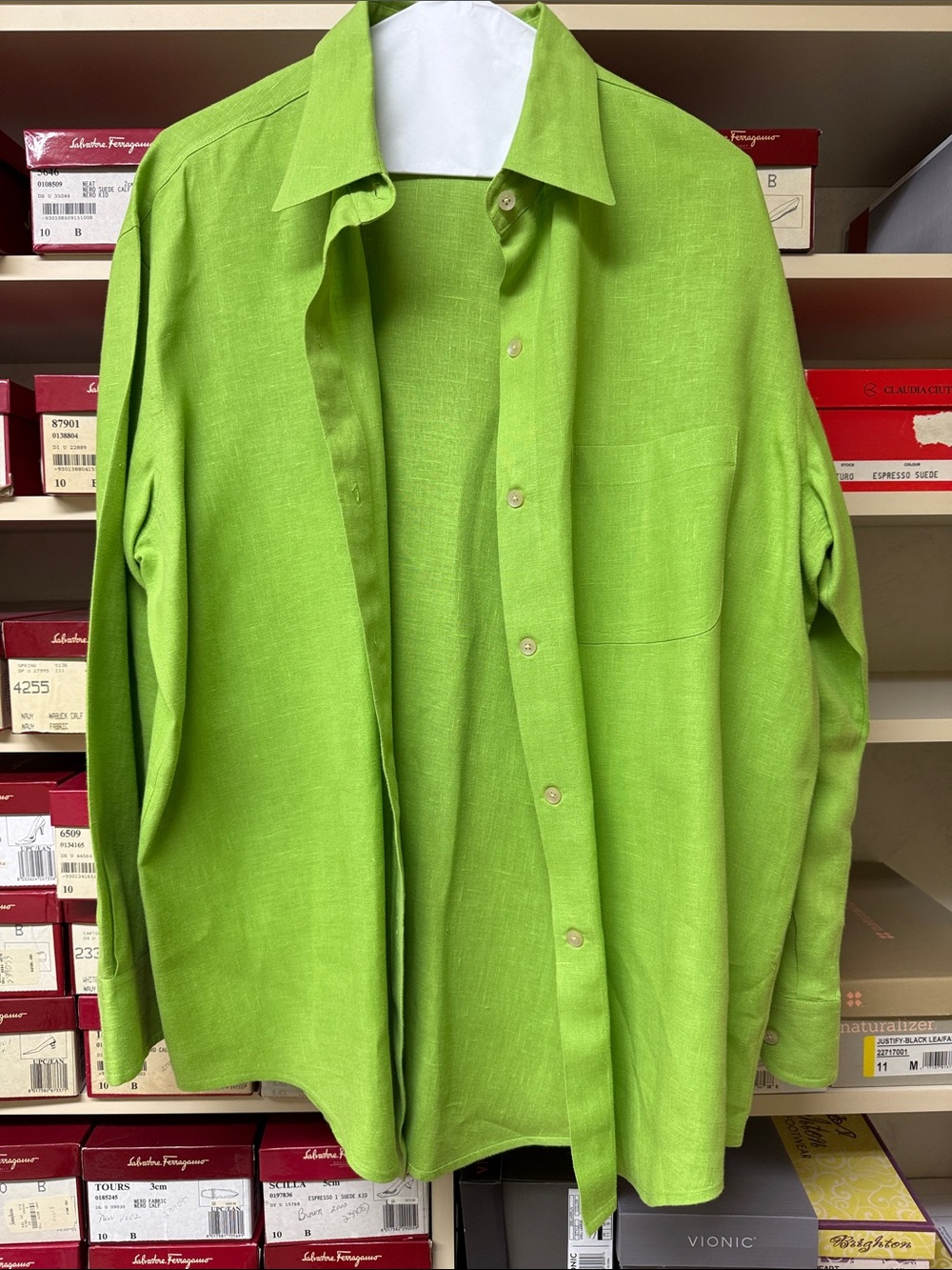 100% linen Ellen Tracy Lime Green Pocket Front Shirt